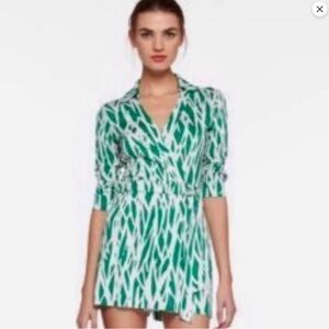 Diane von Furstenberg DVF Celeste Green White Silk Wrap Romper Jumpsuit Size 2